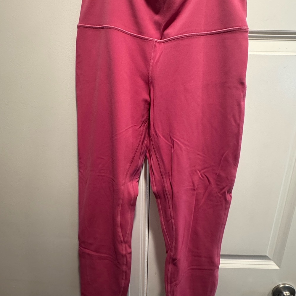 EUC Lululemon Double lined align Pink Leggings